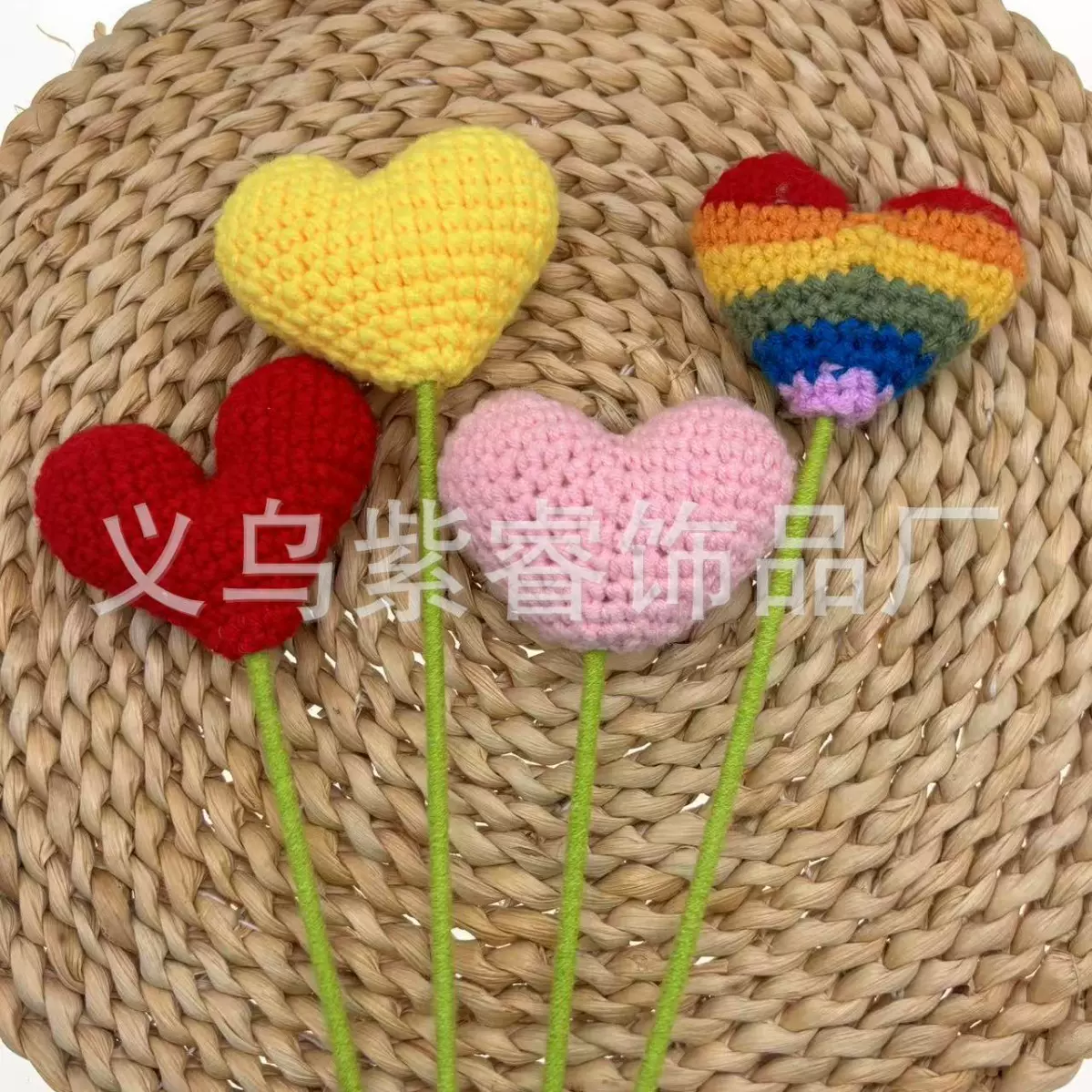 情人节玫瑰花礼物毛线手工钩织仿真花永生花爱心郁金香草莓花束