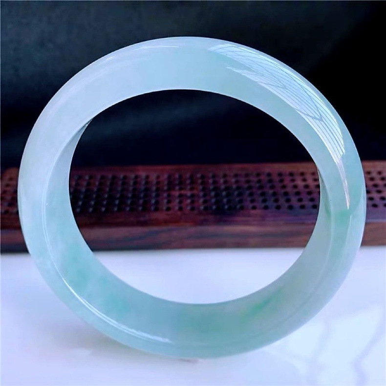 Vòng tay ngọc bích tự nhiên hàng A phong thủy nữ – đường kính trong 54–63 mm chi tiết 7