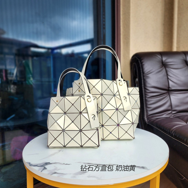 2025 Japanese New Color Nail Diamond Small Square Box Geometric Mini Square Box Portable Tote Bag Women's Bag