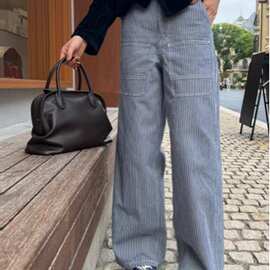 蓝条纹休闲裤