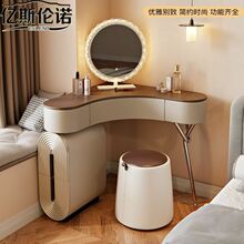 �й��L�D����y̨����һ�w����С�������Ǹ߼��л��y��