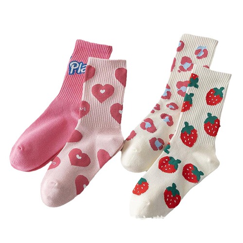 Spring and Autumn mid-calf socks pink love strawberry socks for women, fashionable and versatile, Japanese cute ins trendy letter stockings