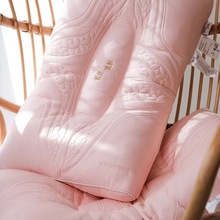 2022新款乳膠蠶絲枕頭柔軟絲滑單人羽絲絨枕芯定型軟枕