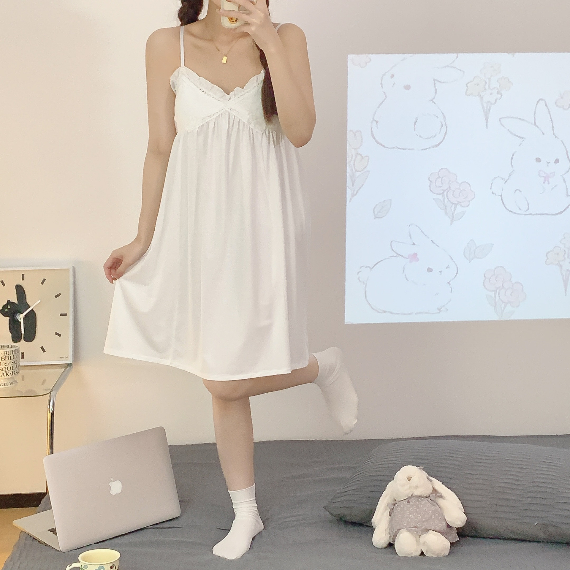 Pijama de verano con almohadilla de pecho, vestido de eslingera blanca, pijama de algodón para niñas, estudiantes frescos, ropa de hogar encantadora y pura.