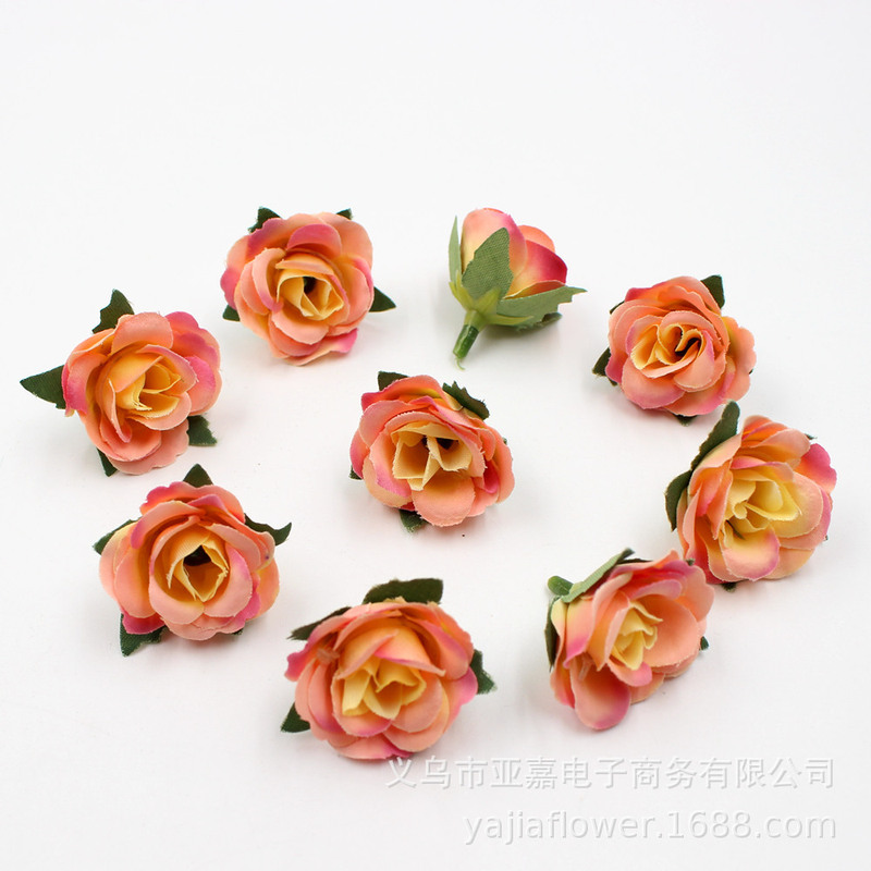 レトロなバラの花の頭をシミュレーションします。|undefined