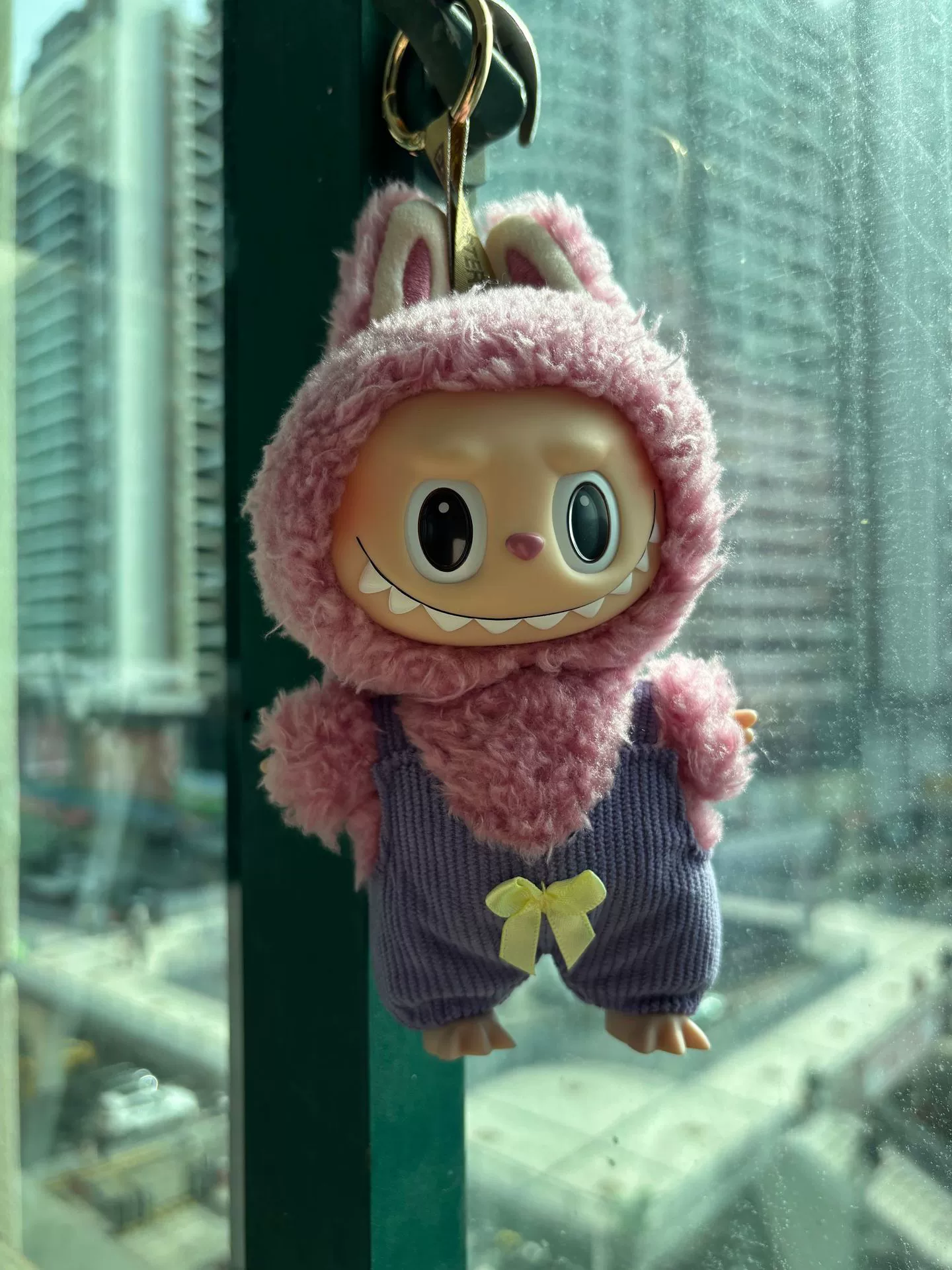 Одежда куклы Только] Labu Bud Doll Clothes Glue Blind Box Pendant Doll Clothes Overalls Macaron 17cmLABUBU
