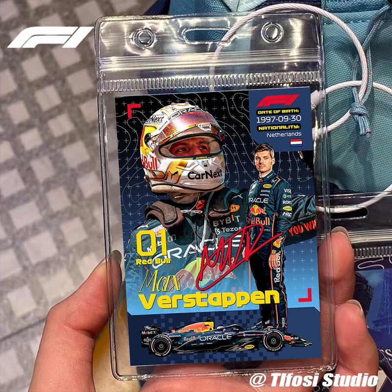 F1 Racer Verstappen's Red Bull Team Makes Its Own Original F1 Racing-Themed Backpack Pendant F1 Racer Verstappen's Red Bull Team Makes Its Own Original F1 Racing-Themed Backpack Pendant
