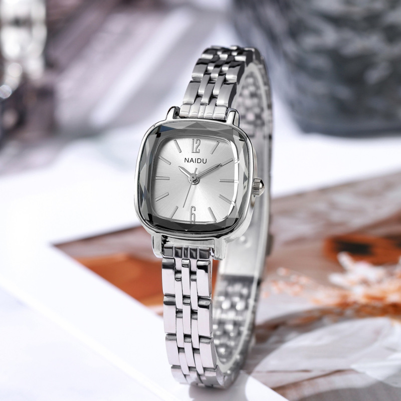 New high quality Women's Watch Women's Niche Diamond Square Plate Light Luxury Steel Band Guangzhou Watch Cross-border Explosions New high quality Women's Watch Women's Niche Diamond Square Plate Light Luxury Steel Band Guangzhou Watch Cross-border Explosions