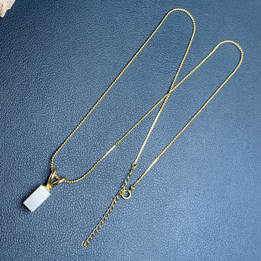 Lady Perfume Bottle Copper Inlaid Shell Necklace 1 Piece