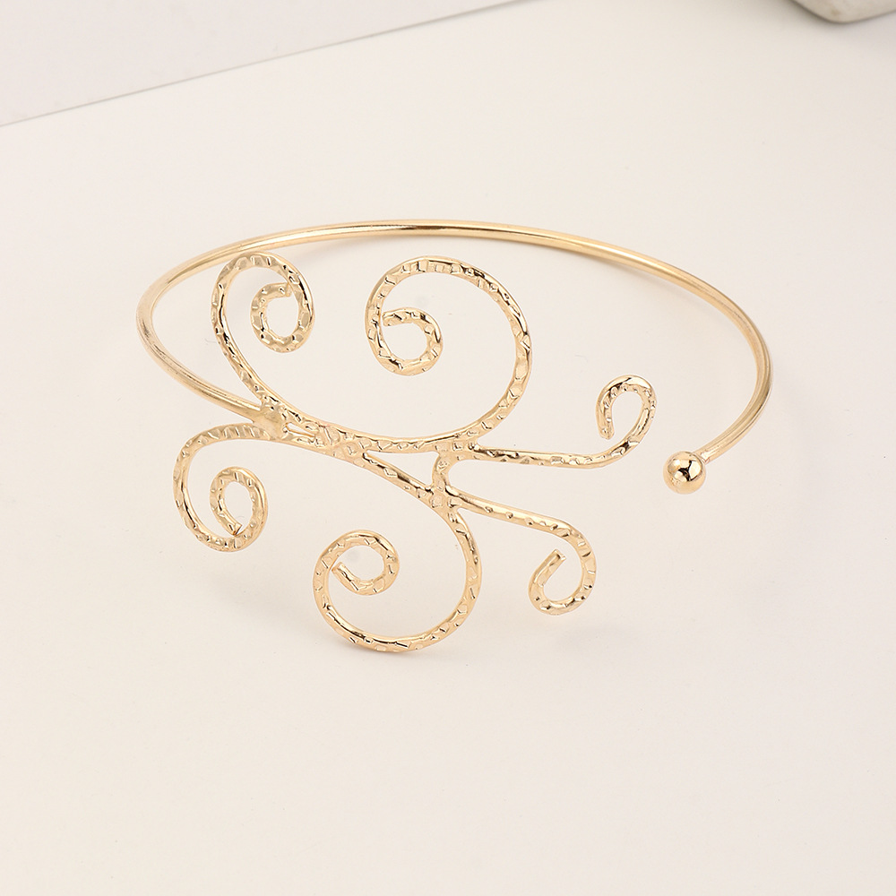 24g Weight Alloy Pendant Material No Inlaid Inlay Material arm bracelet Classification Alloy Chain Material Anniversary, Business, Travel Occasion Alloy Material Geometric Pattern All Seasons Season Women'S Gender Fashion Style Fashion Hollow Geometric Pattern Butterfly Leaf Alloy Bracelet 17