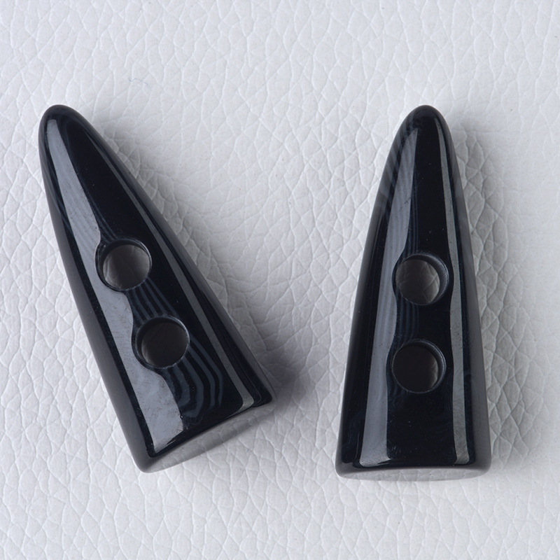 现货树脂牛角扣女士大衣皮草外套扣子两眼防牛角儿童毛衣装饰纽扣