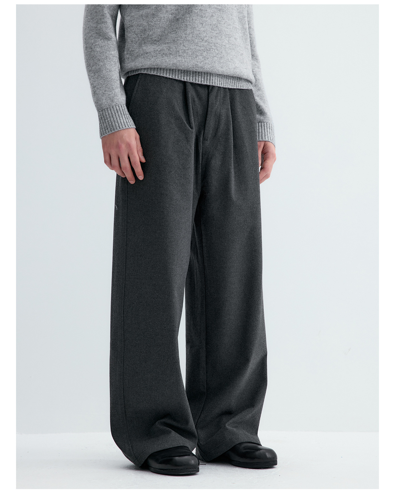 UNF Straight-Leg Drape Trousers