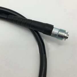 1个 颜色：图片色 材质：塑料+金属 摩托车里程表电缆线 里程表电