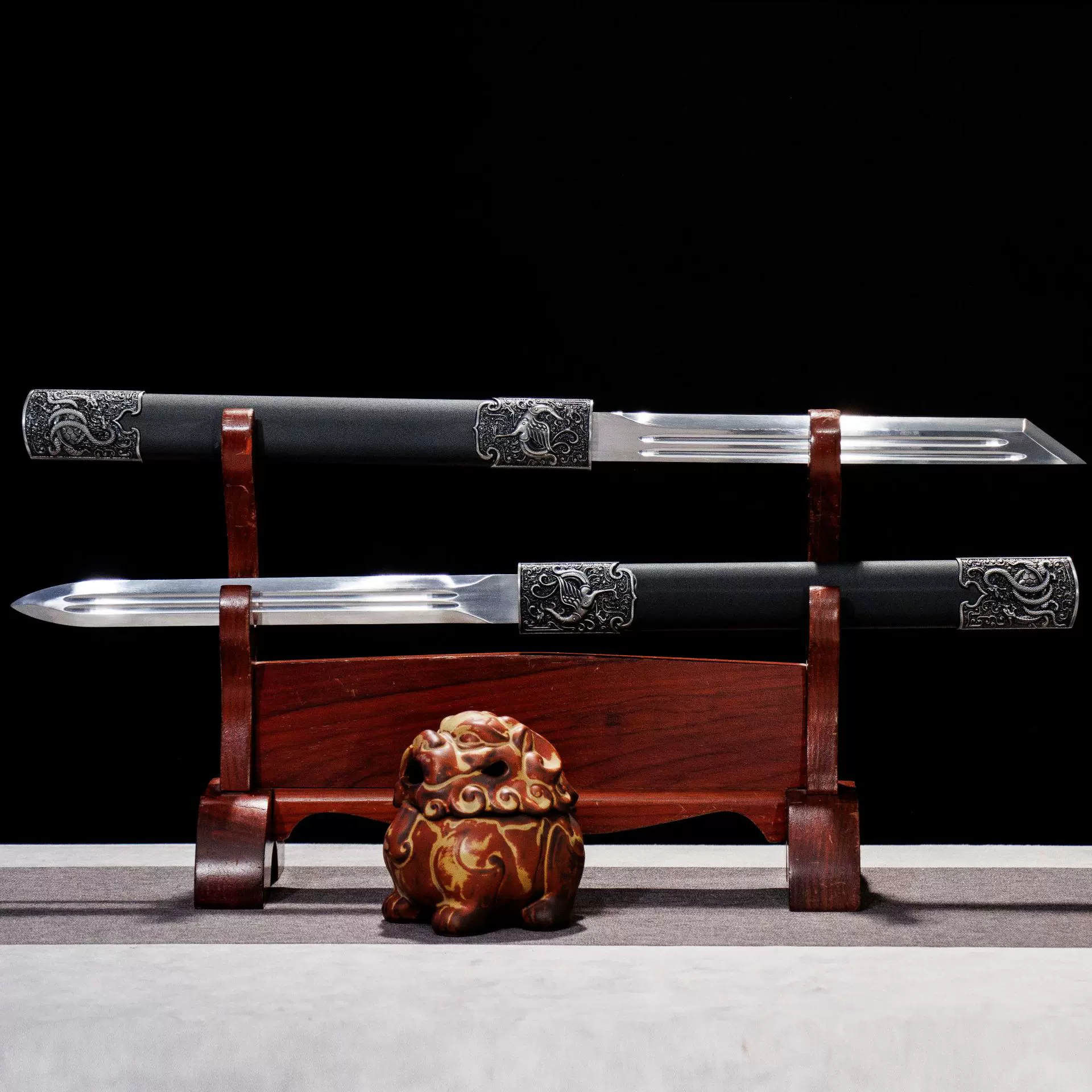 龙泉市刀剑高锰钢鸳鸯双剑影视短刀剑防身硬宝剑冷兵器收藏未开刃