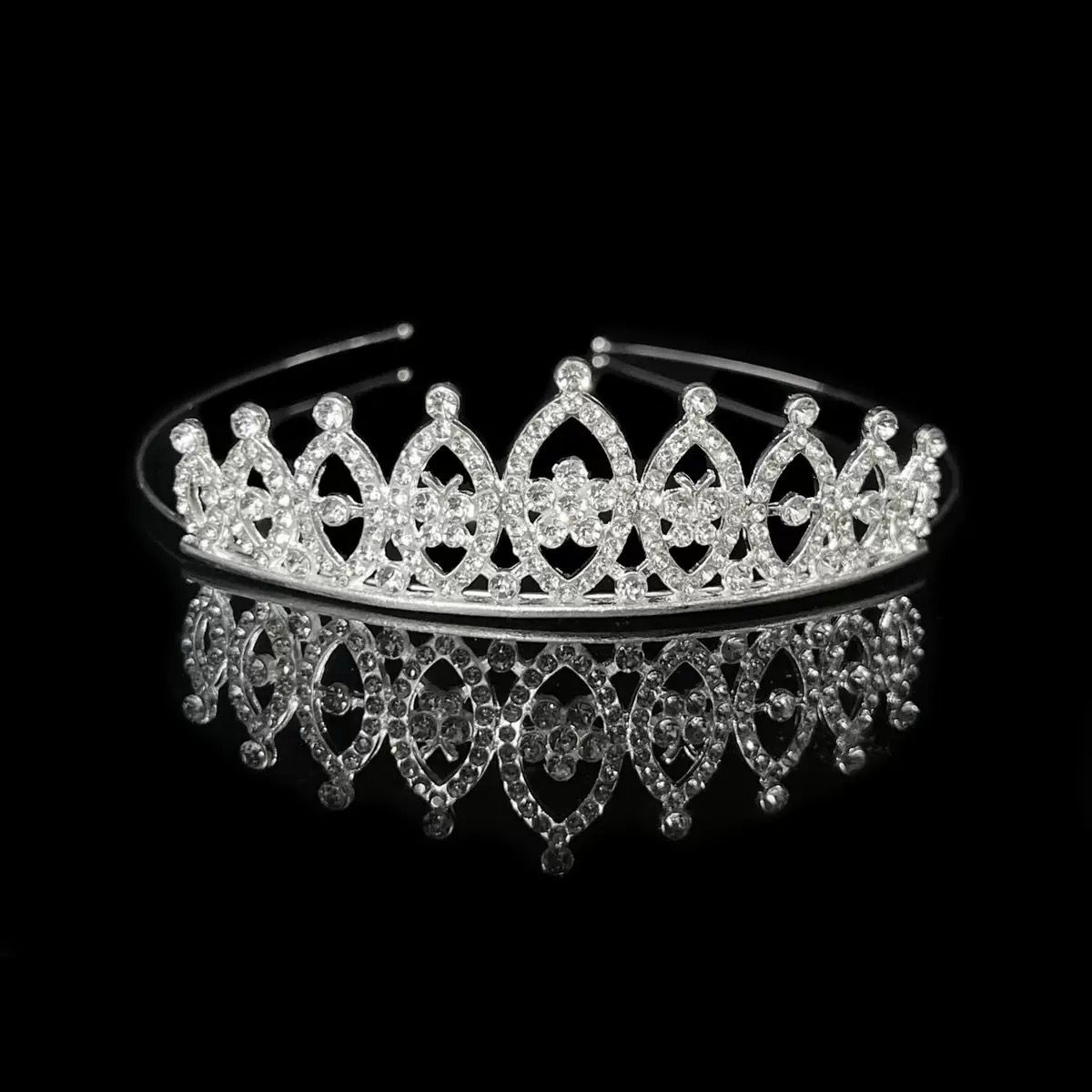Princesa de moda coreana simple corona de cumpleaños coronas de cabello bandas de alea diamante para niños coronas pequeñas