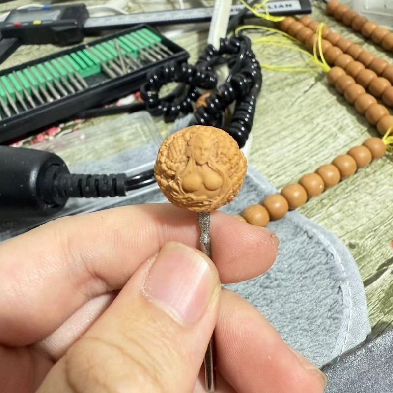 猴头核桃单颗蛇女雕刻油性高立体纹路清晰无作色无科技聚宝盆|undefined