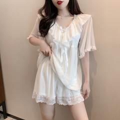 女性のための胸パッド付きの優れた純粋な欲望スタイルのパジャマ、見栄えの良い夏の2025新しいアイスシルク半袖ショーツホーム服