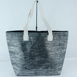 2024����Ůʿ�μ�ݾ���ˮ��Ҿ���ɳ�����˻@�����ذ���