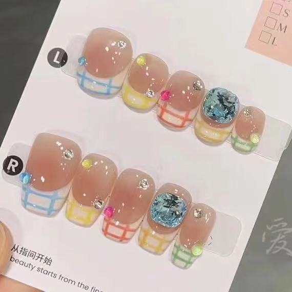 Pure handmade phototherapy wearable nail patch rainbow trap wearable nail wholesale finished product reusable nail patch Pure handmade phototherapy wearable nail patch rainbow trap wearable nail wholesale finished product reusable nail patch