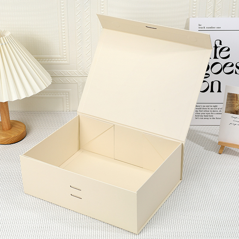 Caja de regalo plegable de la chica, una caja plegable integrada, caja de regalo simple, caja vacía de color sólido.