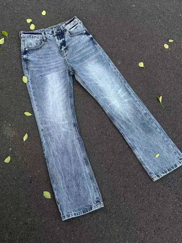 Lightning Ripple Ice Blue Denim Must-Have Heavy-Duty Washed Bamboo Straight-Leg Jeans Lightning Ripple Ice Blue Denim Must-Have Heavy-Duty Washed Bamboo Straight-Leg Jeans