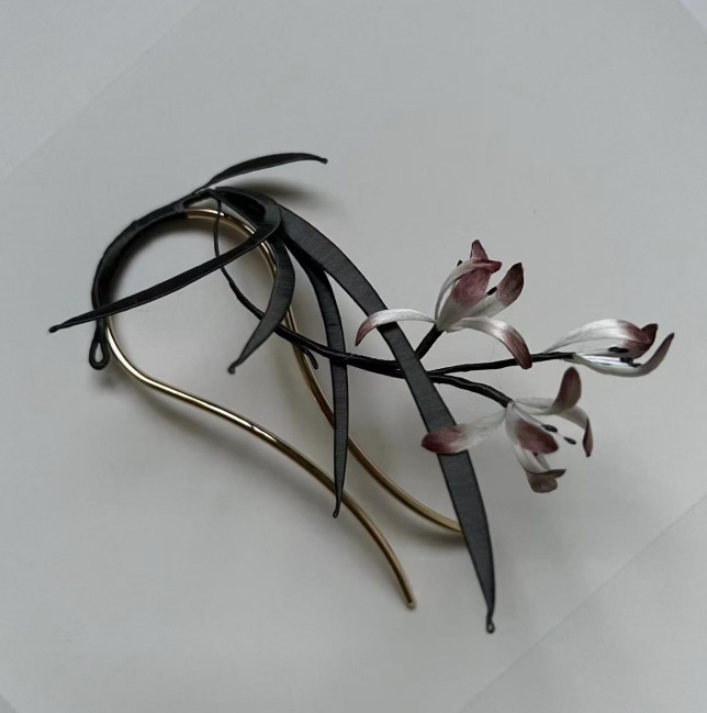 新しい中国風の森のスズランの花のタッセルヘアピンブライダルパープルヘアアクセサリーサイドクリップインターネット有名人の写真誇張アクセサリー|undefined