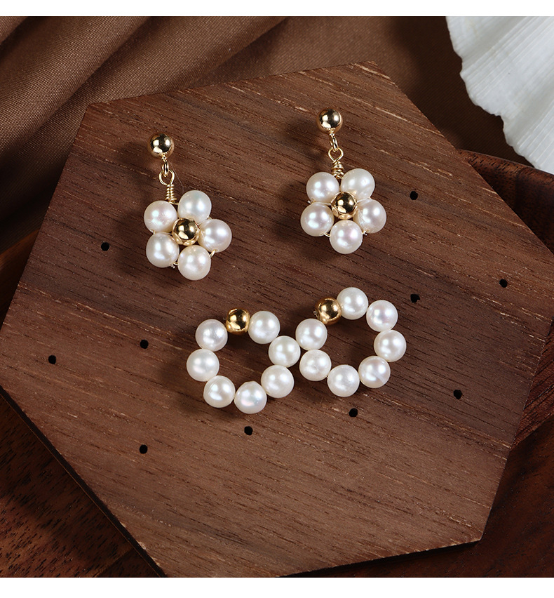 11g Weight 925 Sterling Silver Ear Needle Material Freshwater Pearl, Pearl Inlay Material Earrings, Ear Studs Classification 1 Pair Quantity Holiday, Daily Occasion 925 Sterling Silver, Freshwater Pearl, Copper Material Geometric, Circle, Flower Pattern Women's Gender Inlay Design Simple Style Style 1 Pair 925 Sterling Silver Freshwater Pearl Copper Freshwater Pearl Pearl Freshwater Pearl Earrings Geometric Circle Flower Earrings Ear Studs 4
