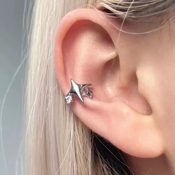 Diamond-encrusted four-star ear clip niche design ear clip without ear holes small stars sweet cool style all-match girls explosions