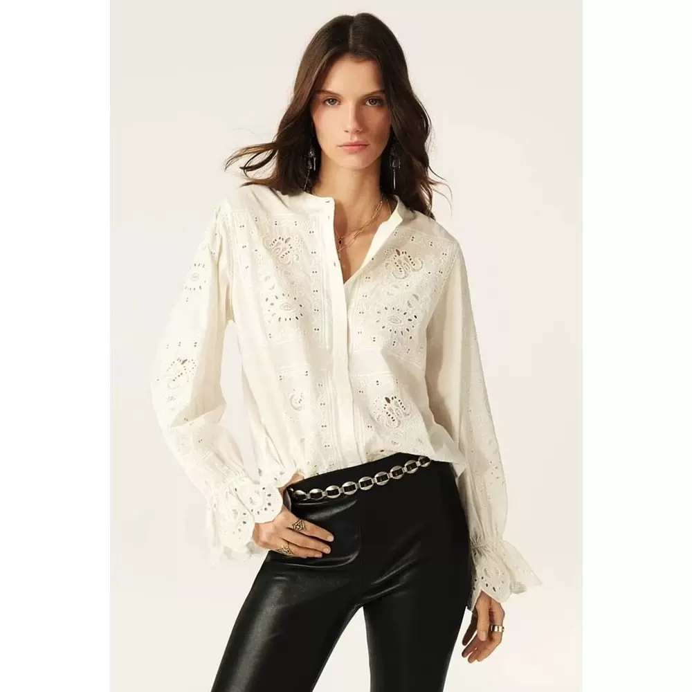 四媛法式镂空刺绣喇叭袖小立领衬衫女度假波西米亚宫廷风上衣7803