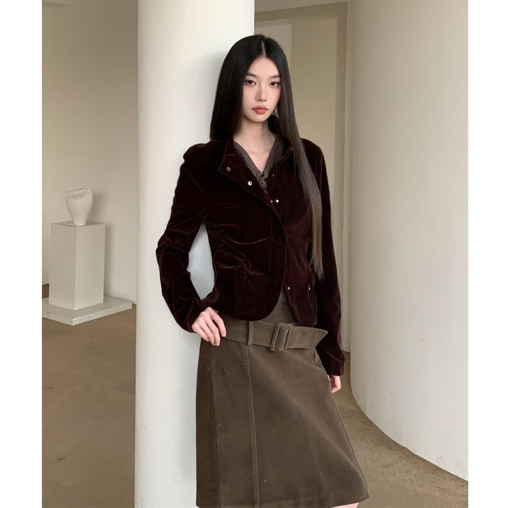 Velvet Small Stand-Up Collar, Neat Slim Fit, Short Three-Dimensional Pocket Design Jacket for Women