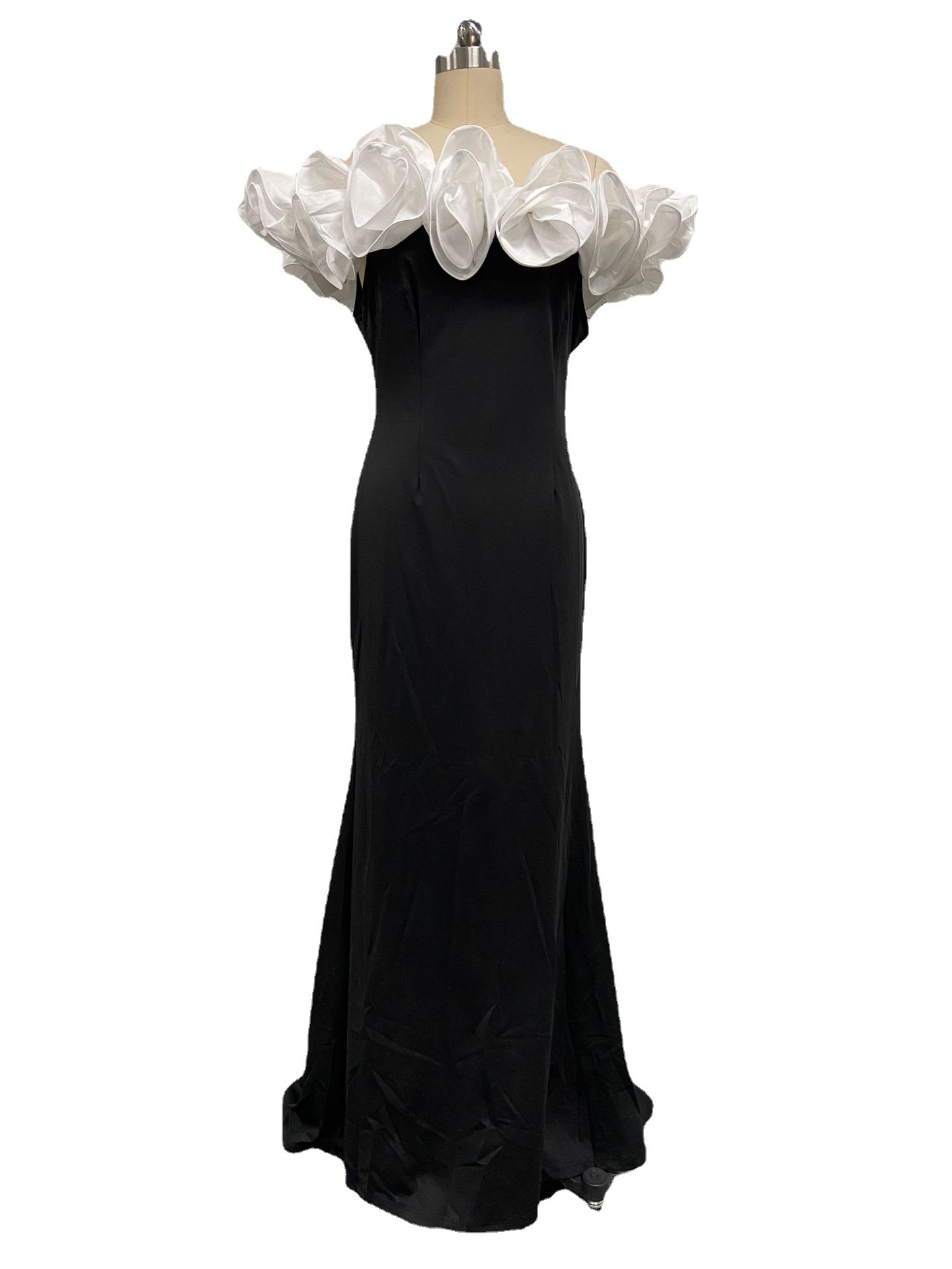 2024 grenzüberschreitendes schwarzes langes Außenhandelskleid mit hoher Taille und Brustwickel, schmaler Passform und Schlitztemperament, Pendler-Swing-Kleid