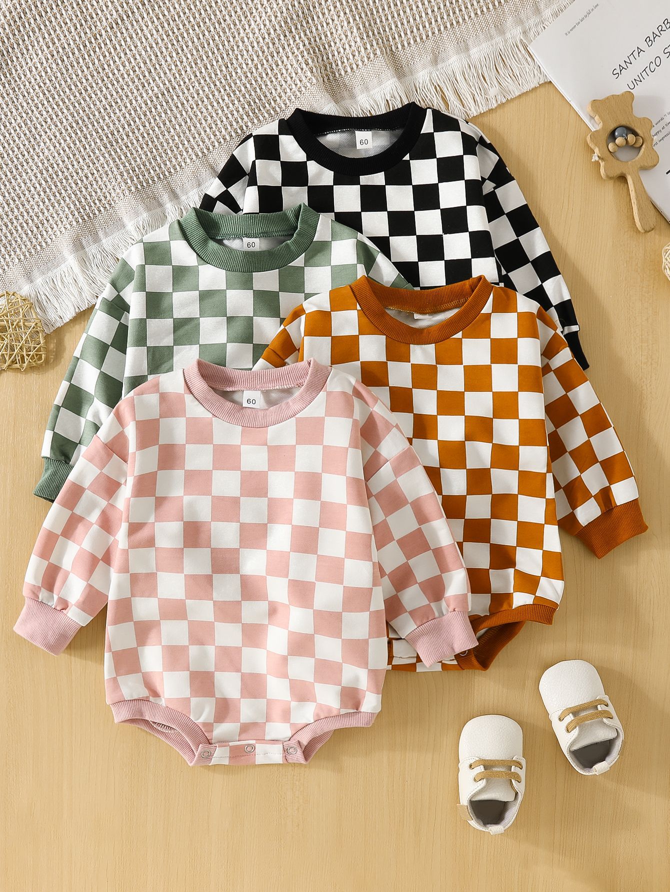 婴童男女宝宝新款现货爆款哈衣连体衣三角爬棋盘格子套头卫衣厂家