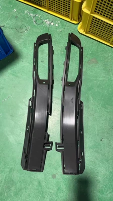 Suitable for Volkswagen Caravelle Multivan Big Surrounded - t6-bright-black-lower-fog-light-frame