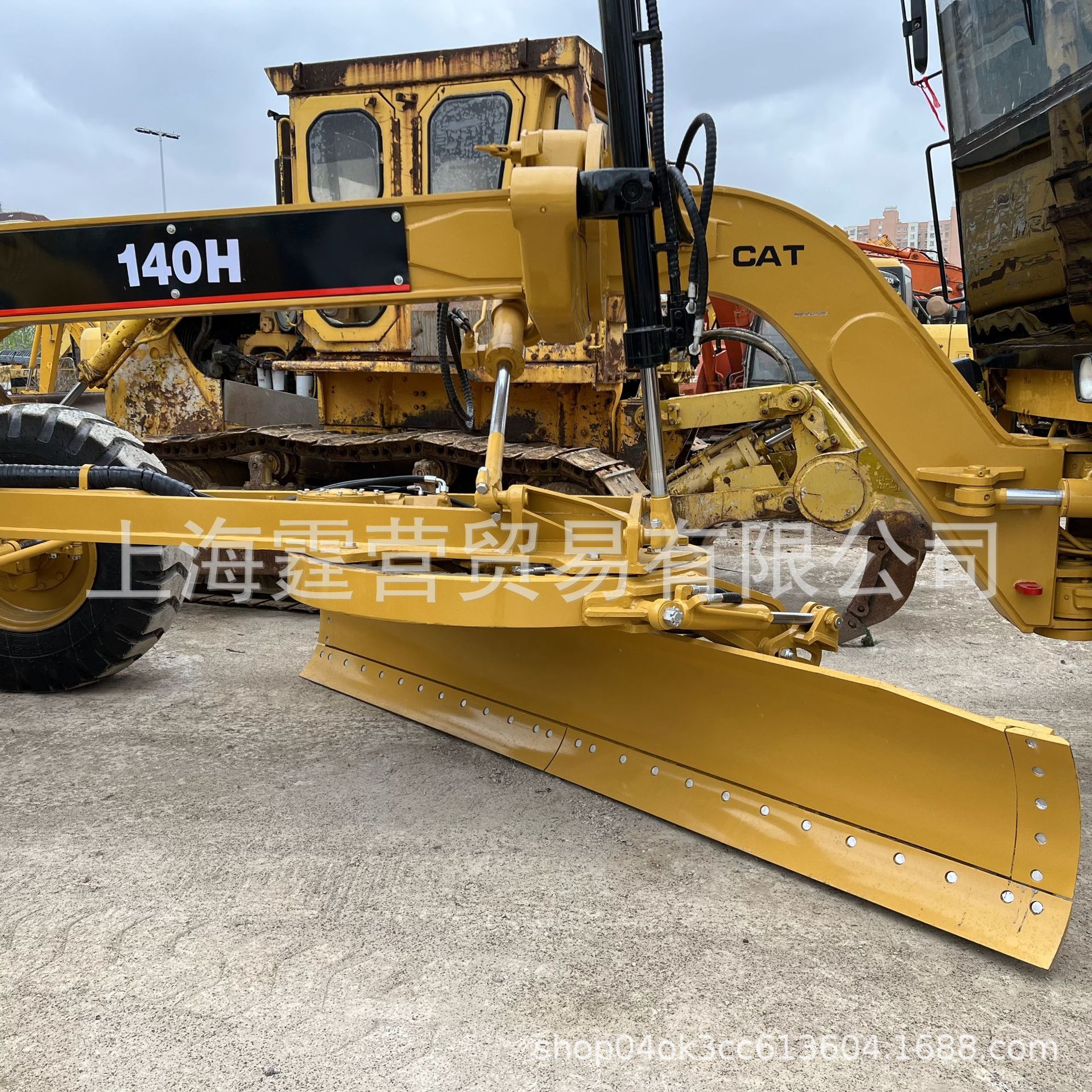 卡特140H平地机 - 配备原装松土器，路面整修专家，二手工程设备