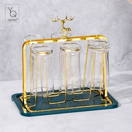 杯架、酒杯架;装饰托盘;杯架