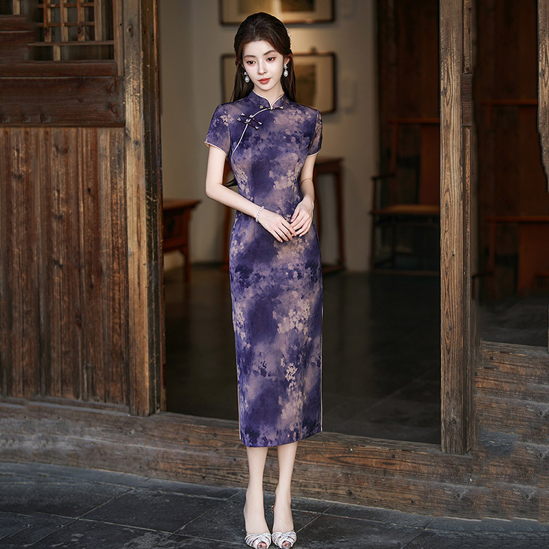 Purple Traditional Chinese-Style Long Qipao, Improved Young Style, 2025 New Model, Women's Retro Republic of China Style, Old Shanghai Purple Traditional Chinese-Style Long Qipao, Improved Young Style, 2025 New Model, Women's Retro Republic of China Style, Old Shanghai