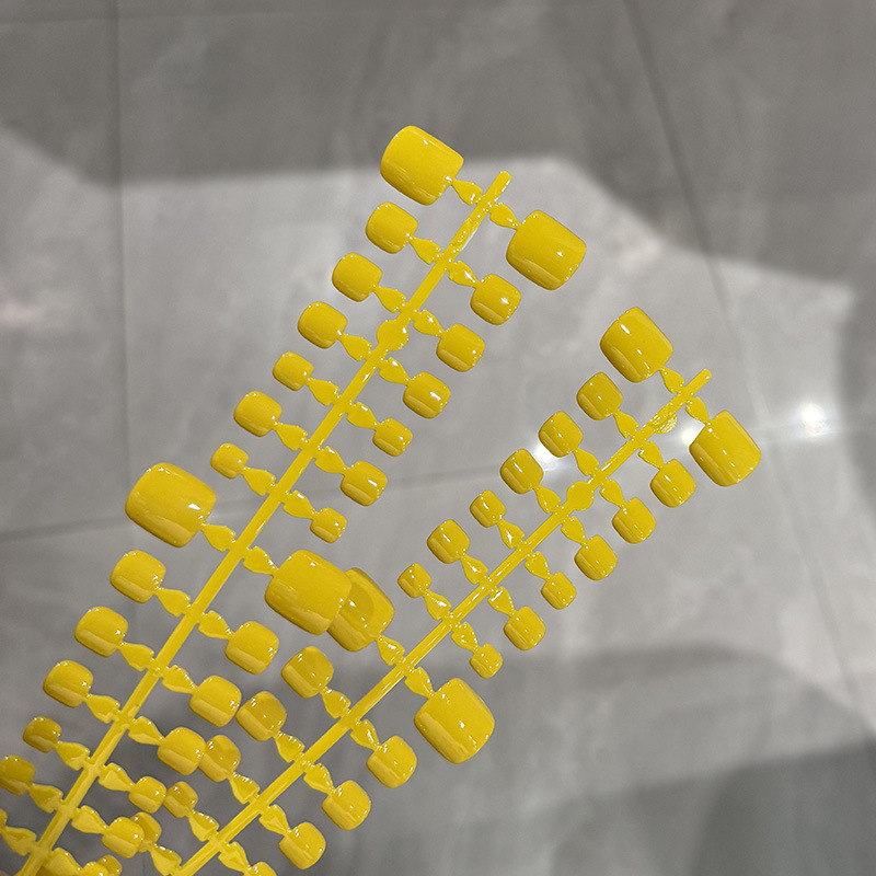 Pre-Made Lemon Yellow Toe Wear Manicure Summer New Nail Polish Spray 42 Pieces Pure Color Fake Toenail Stickers