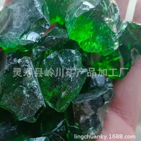 厂家现货批发玻璃块绿色玻璃块透明白玻璃块各种颜色玻璃块坐炉料