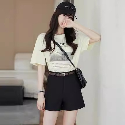 Black shorts for women's spring and autumn hit 2024 new style, small, high-waist, slimming casual pants, wide-leg pants, suit pants
