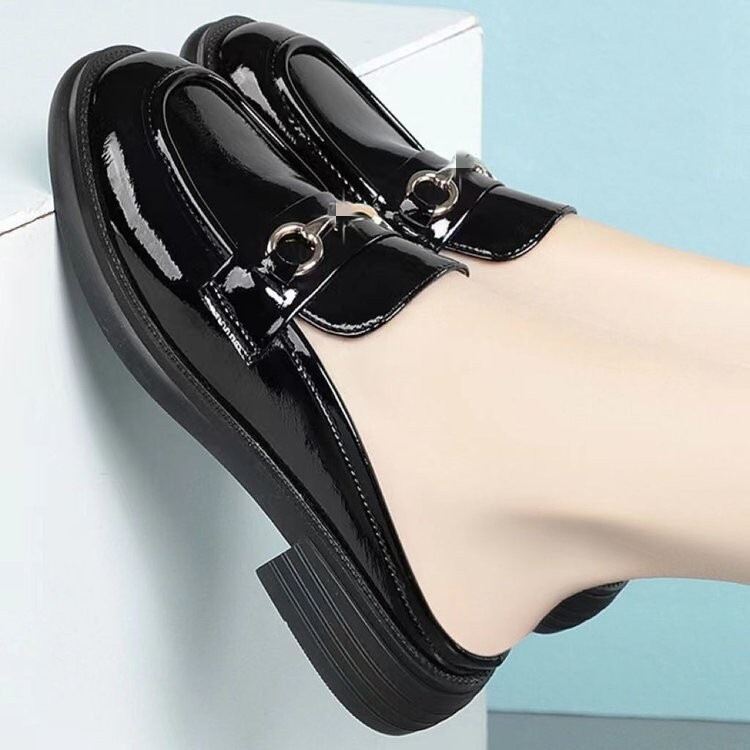 British-Style Closed-Toe Half-Slippers for Women, 2026 Summer New Round-Toe Women's Shoes, Soft Leather Loafers, Mid-Heel Sandals