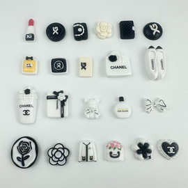 高级大牌包香水口红黑白系列树脂花朵蝴蝶结韩版公仔树脂饰品配件