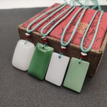 小清新白玉无事牌平安扣小吊坠直播打榜礼品款式项链地摊会销饰品