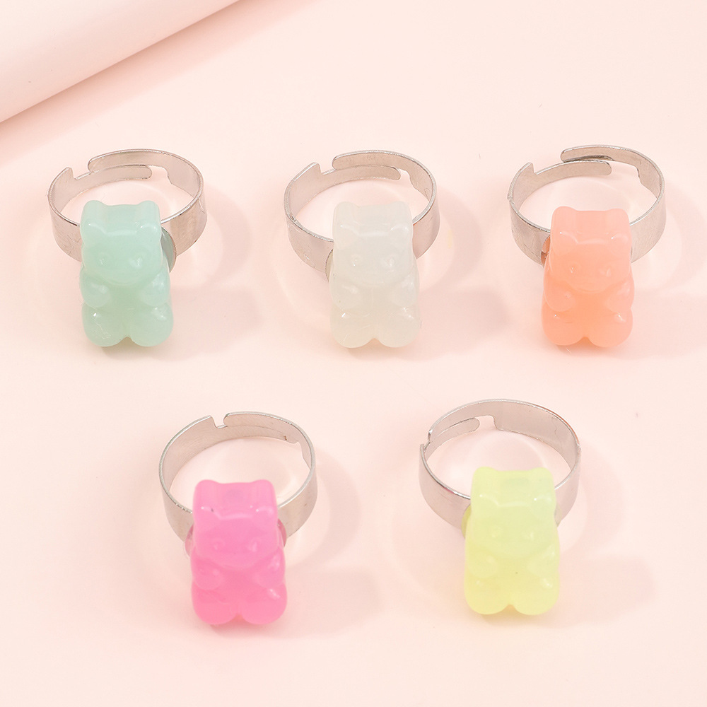 Cute Children's Color Resin Bear Ring Set Wholesale Nihaojewelry display picture 1