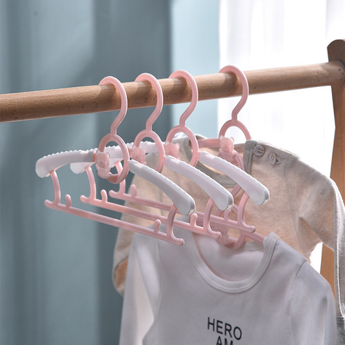 Children's multifunctional cartoon folding clothes hanger baby retractable non-slip clothes hanger windproof and traceless clothespin