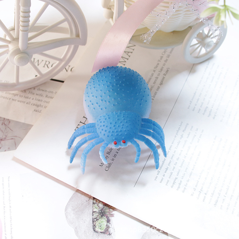 Nuevo tipo de araña de reclutamiento, pellizco creativo, compresión reducida, ventilación, empuje, pequeño regalo, mercado nocturno, puesto mayorista