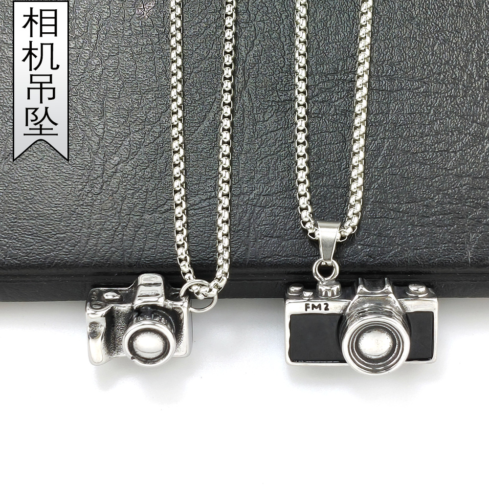 European and American Hip-Hop Stainless Steel Camera Pendant Necklace, Retro Simple Men's Jewelry, Exclusively for Cross-Border Sales