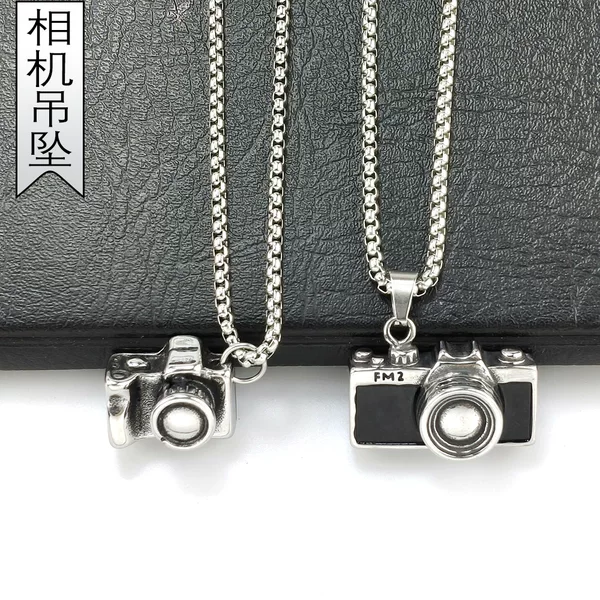 European and American Hip-Hop Stainless Steel Camera Pendant Necklace, Retro Simple Men's Jewelry, Exclusively for Cross-Border Sales