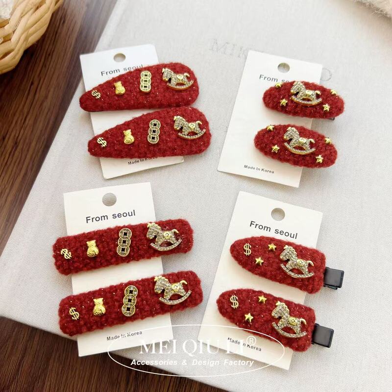 Fashionable Star Coin Gold Label Plush Pony Hair Clip with a High-End Feel, Red New Year Hairpin, Bangs Clip, Hair Accessory for Women