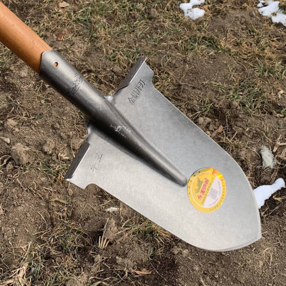 Tree digging spade pointed spade manganese steel quenching spade agricultural trenching tree digging Yam gardening thickened lengthened spade