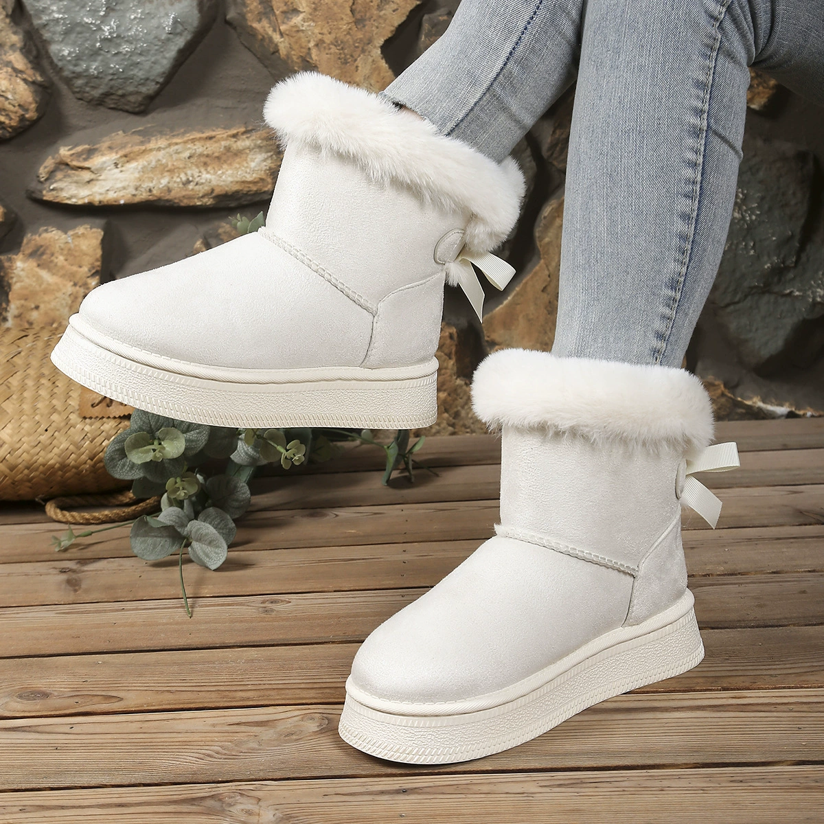 Demi-season warm boots with bow platform, plus size